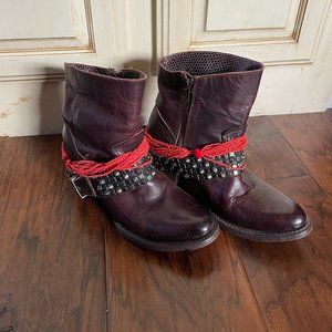 freebird Chic Brown Ankle Boots/Booties